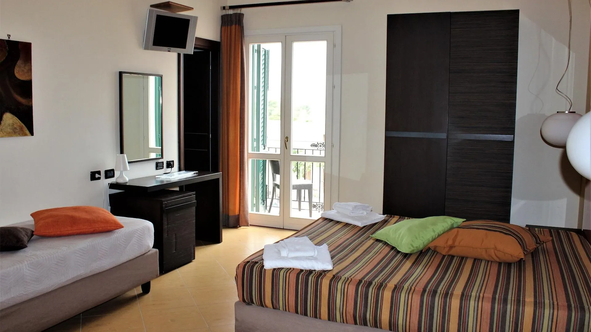 Cerri Hotel تراباني 3*,  إيطاليا